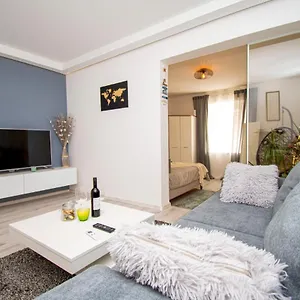 https://oasis-apartman.pula-hotels.org